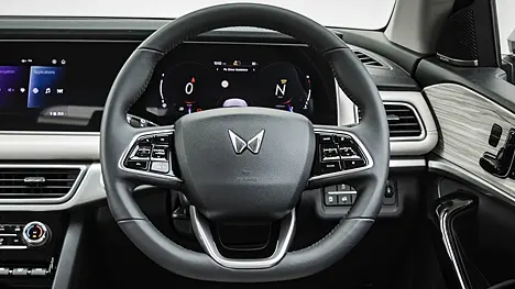 Mahindra XUV700 Steering Wheel